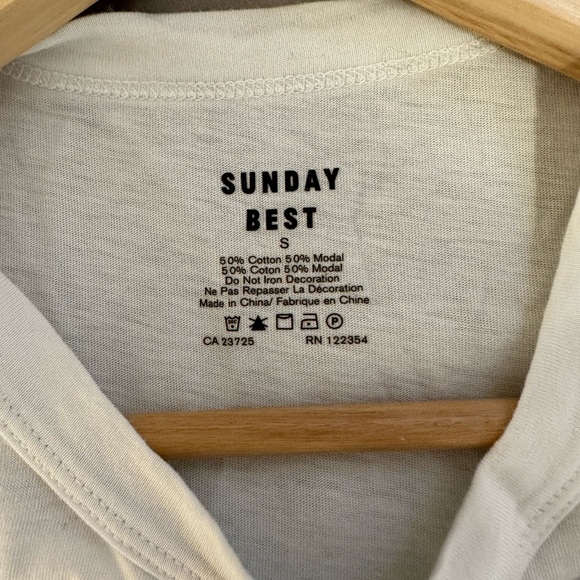 Aritzia - Picture 2 of 2